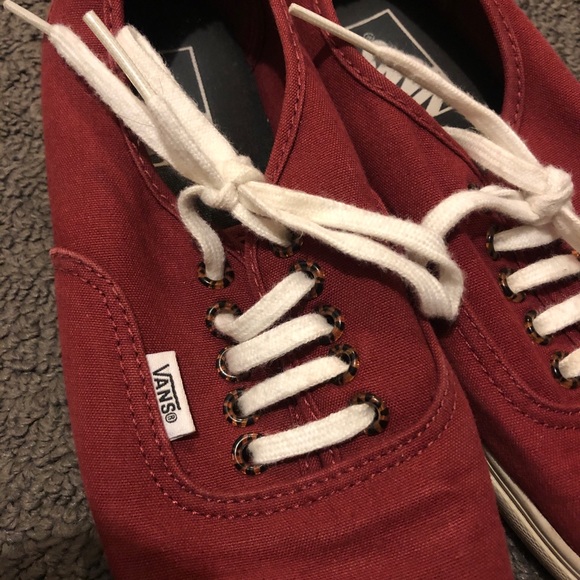 Vans - Picture 3 of 5